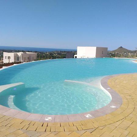 Villa Cristina - Relax - Piscina E Vista Mare カステッランマーレ・デル・ゴルフォ エクステリア 写真