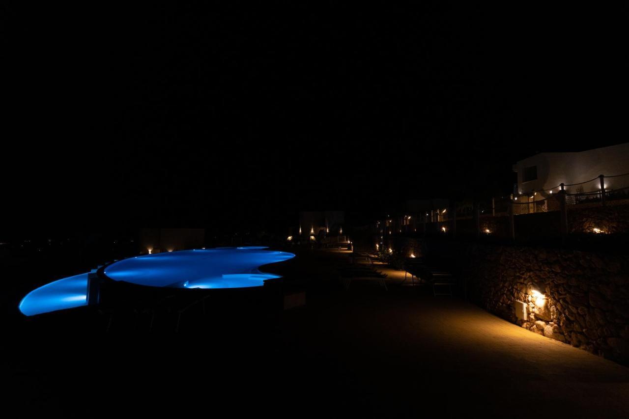 Villa Cristina - Relax - Piscina E Vista Mare カステッランマーレ・デル・ゴルフォ エクステリア 写真
