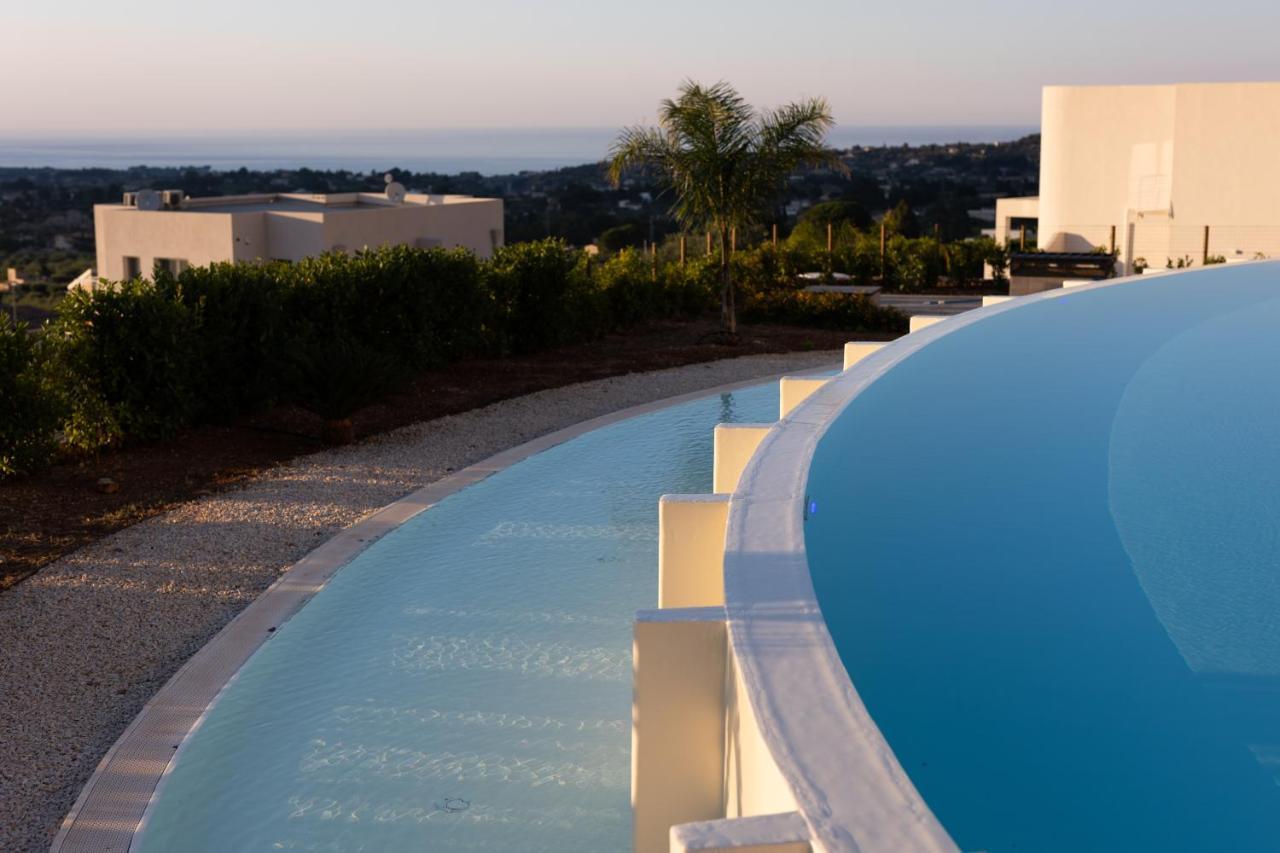Villa Cristina - Relax - Piscina E Vista Mare カステッランマーレ・デル・ゴルフォ エクステリア 写真