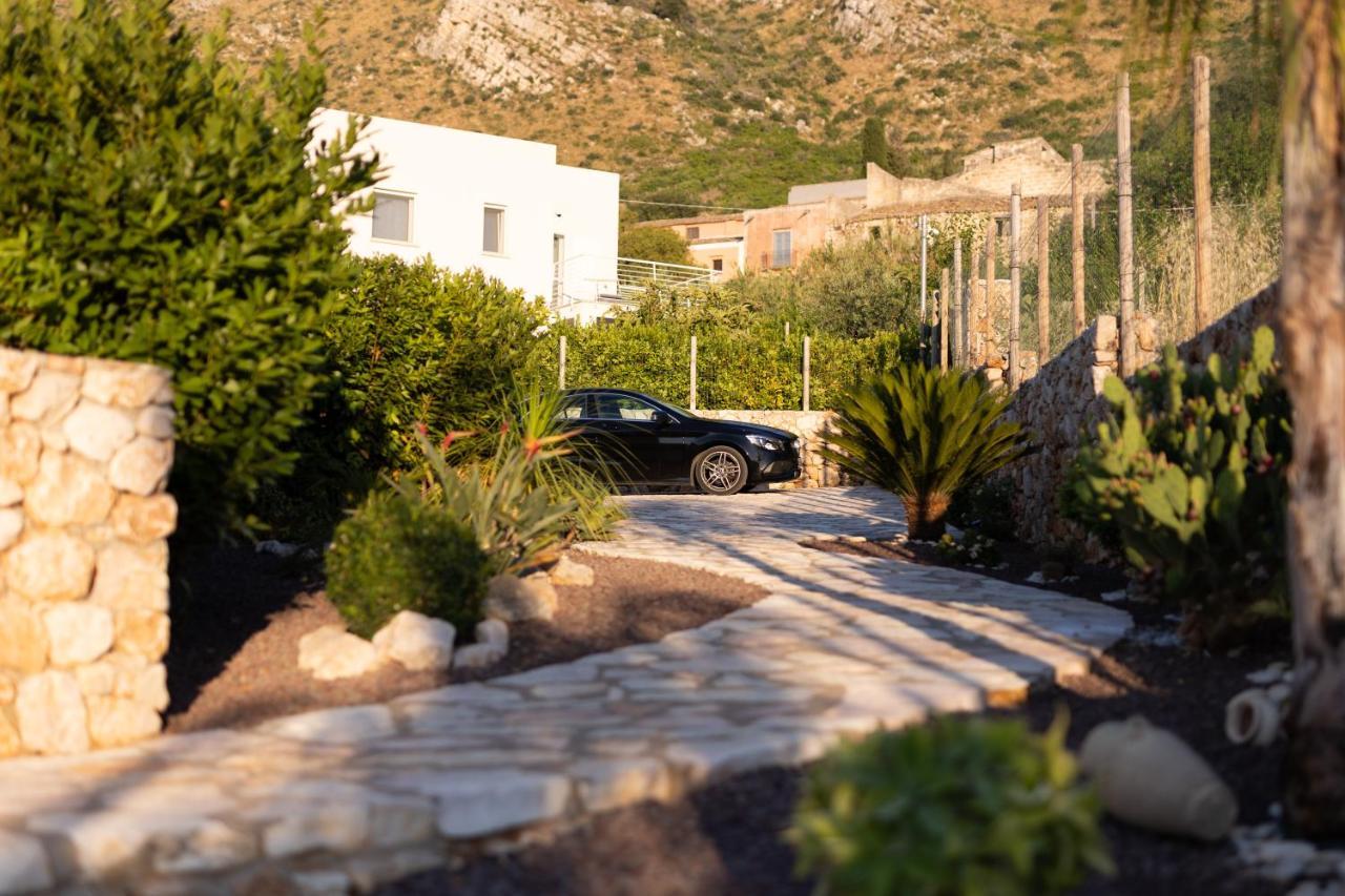 Villa Cristina - Relax - Piscina E Vista Mare カステッランマーレ・デル・ゴルフォ エクステリア 写真